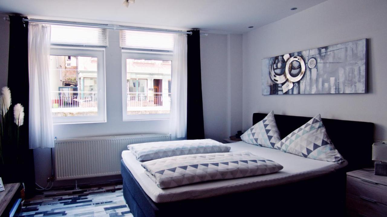 Moderne Wohnung Schwarzwald - In Bester Lage Direkt Am Fluss Bad Wildbad Dış mekan fotoğraf